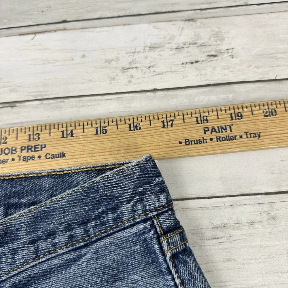 Levis 501 Denim Mens Jeans 34x30 blue Straight fit button fly (Measures 33X28.5)